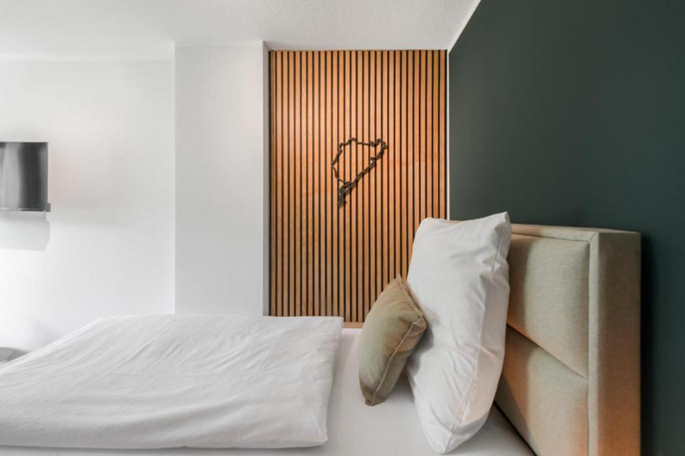 Hotel Zweite Heimat Nuerburg Келберг Екстериор снимка