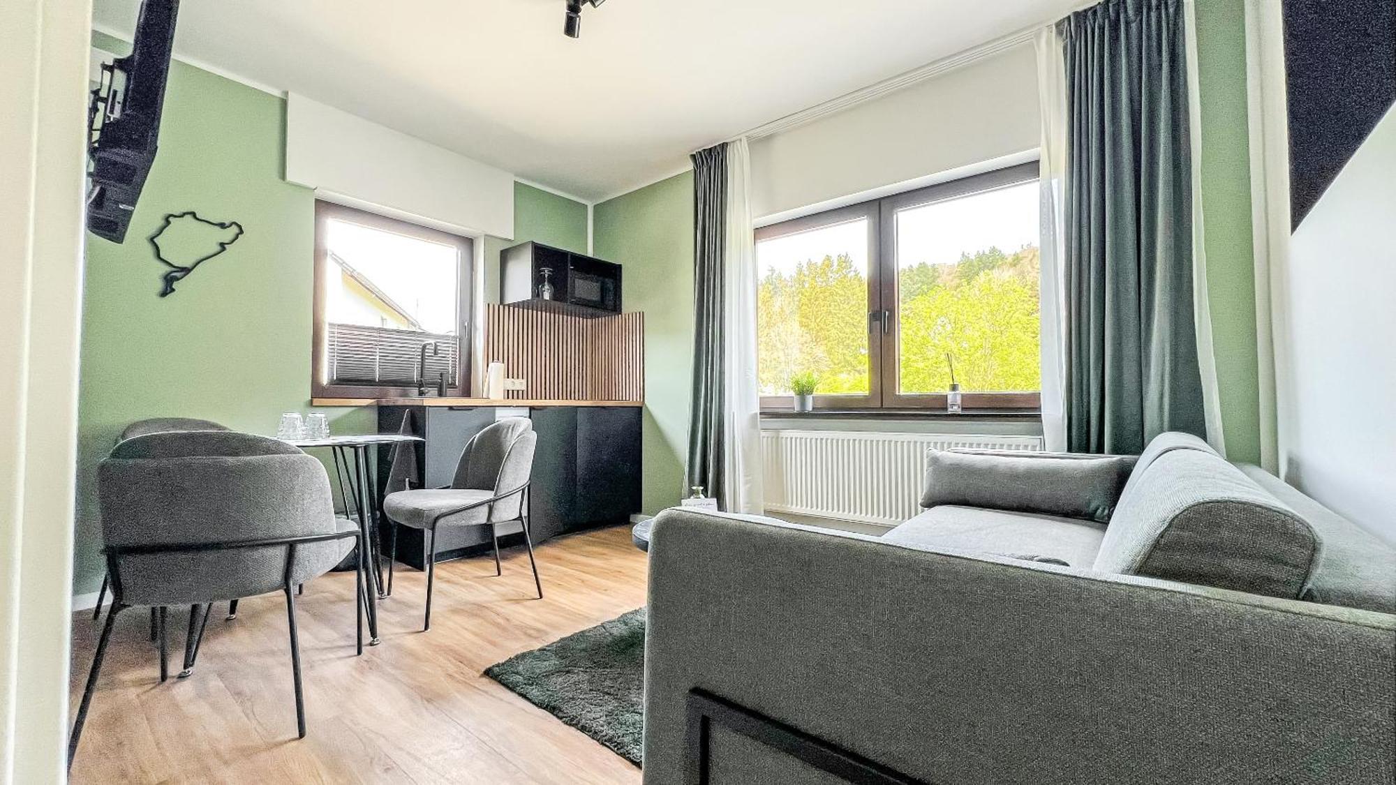Hotel Zweite Heimat Nuerburg Келберг Екстериор снимка